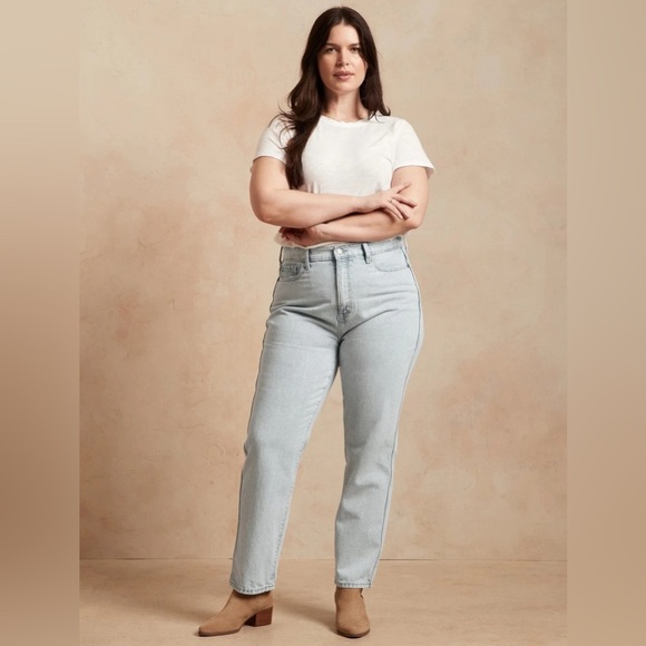 Banana Republic High Rise Light Wash Curvy Straight Leg Jeans Size 28 - Picture 1 of 11
